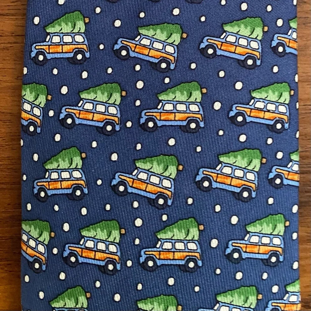 NWT Boys Vineyard Vines Woody and Tree Silk Tie
